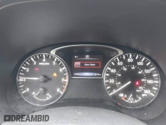 2018 Nissan Pathfinder S with VIN 5N1DR2MN7JC640629, listed as a IAAI auction lot 42170013 with 132,259 mi miles and . Bid and sale history available at DreamBid. Image 7.