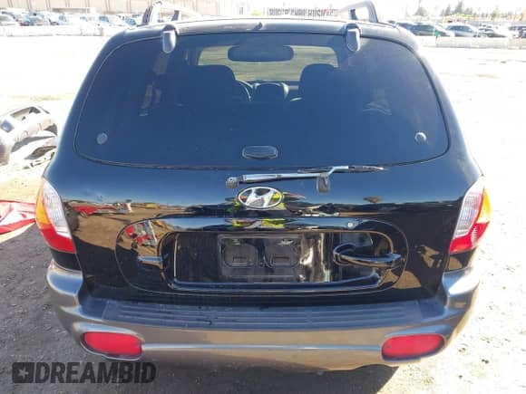 2003 Hyundai Santa Fe GLS с VIN KM8SC13D23U559627, выставлен на аукционе IAAI как лот 43465517 с пробегом 169 962 миль миль и . История ставок и продаж доступна на DreamBid. Изображение 17.