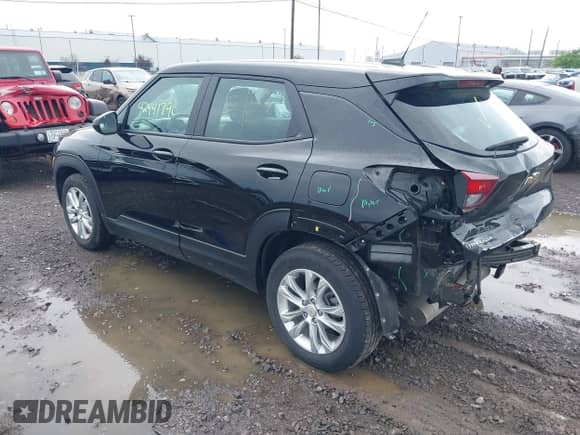 2022 Chevrolet TrailBlazer LS z VIN KL79MMS25NB134237, wystawiony jako IAAI lot #42441790 z przebiegiem 21 278 mil mil oraz . Historia ofert i sprzedaży dostępna na DreamBid. Obrazek 3.