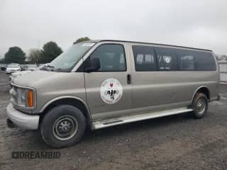 2001 Chevrolet Express с VIN 1GAHG39R011123173, выставлен на аукционе Copart как лот 81232074 с пробегом 109 829 миль миль и Списание • Salvage title. История ставок и продаж доступна на DreamBid. Изображение 1.