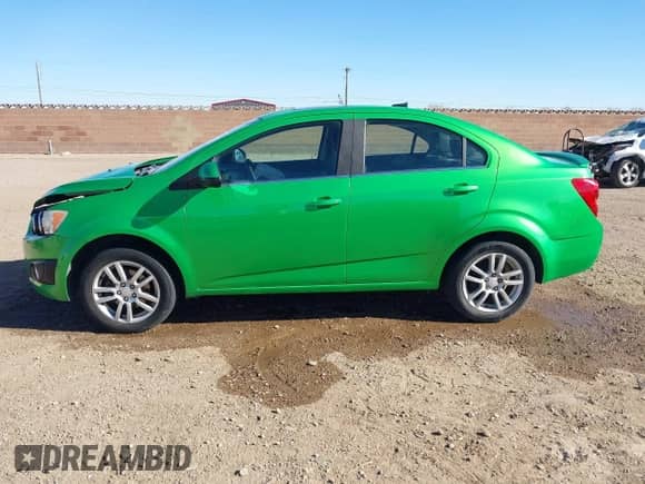 2014 Chevrolet Sonic LT с VIN 1G1JC5SH3E4219619, выставлен на аукционе IAAI как лот 41208791 с пробегом 122 161 миль миль и . История ставок и продаж доступна на DreamBid. Изображение 13.