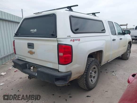 2017 Chevrolet Silverado 1500 Work Truck z VIN 1GCVKNEC5HZ364972, wystawiony jako IAAI lot #42776518 z przebiegiem 236 900 mil mil oraz . Historia ofert i sprzedaży dostępna na DreamBid. Obrazek 4.