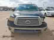 2012 Toyota Tundra Limited z VIN 5TFFY5F10CX128010, wystawiony jako Copart lot #71779725 z przebiegiem 309 990 mil mil oraz Szkoda całkowita • Salvage title. Historia ofert i sprzedaży dostępna na DreamBid. Obrazek 5.