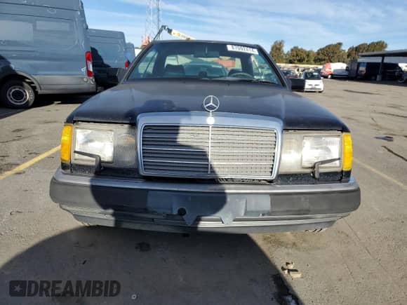 1992 Mercedes-Benz 300 с VIN WDBEA51E2NB673330, выставлен на аукционе Copart как лот 87092414 с пробегом 320 449 миль миль и Чистый • Clean title. История ставок и продаж доступна на DreamBid. Изображение 5.