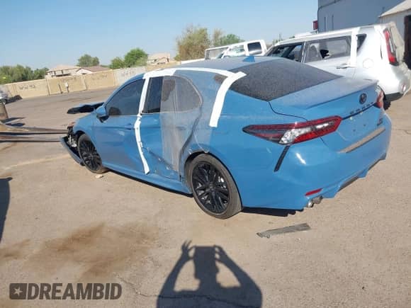 2023 Toyota Camry Hybrid XSE с VIN 4T1K31AK9PU047788, выставлен на аукционе IAAI как лот 42710224 с пробегом 40 059 миль миль и . История ставок и продаж доступна на DreamBid. Изображение 3.