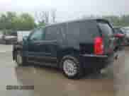 2008 Chevrolet Tahoe с VIN 1GNFK13568R144216, выставлен на аукционе Copart как лот 60645615 с пробегом 215 056 миль миль и На запчасти • Non repairable. История ставок и продаж доступна на DreamBid. Изображение 2.