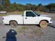 2003 Chevrolet S-10 LS с VIN 1GCCS14X938139134, выставлен на аукционе IAAI как лот 41628008 с пробегом Не указан миль и . История ставок и продаж доступна на DreamBid. Изображение 13.