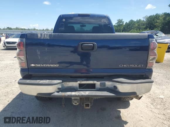 2002 Chevrolet Silverado 2500HD LS с VIN 1GCHK23U02F155784, выставлен на аукционе Copart как лот 61568985 с пробегом 185 497 миль миль и Списание • Salvage title. История ставок и продаж доступна на DreamBid. Изображение 6.