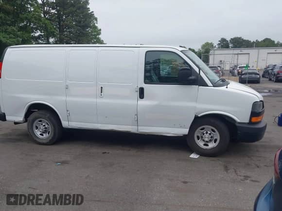 2022 Chevrolet Express Cargo с VIN 1GCWGAF72N1142965, выставлен на аукционе IAAI как лот 42463029 с пробегом 49 782 миль миль и . История ставок и продаж доступна на DreamBid. Изображение 13.