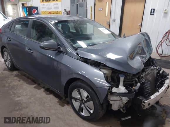 2018 Hyundai Ioniq Blue z VIN KMHC65LC4JU075045, wystawiony jako IAAI lot #41863889 z przebiegiem Nie podano mil oraz . Historia ofert i sprzedaży dostępna na DreamBid. Obrazek 1.