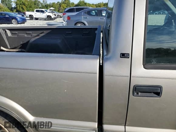 2000 Chevrolet S-10 с VIN 1GCCS1440YK109956, выставлен на аукционе Copart как лот 80080195 с пробегом 129 835 миль миль и Списание • Salvage title. История ставок и продаж доступна на DreamBid. Изображение 10.