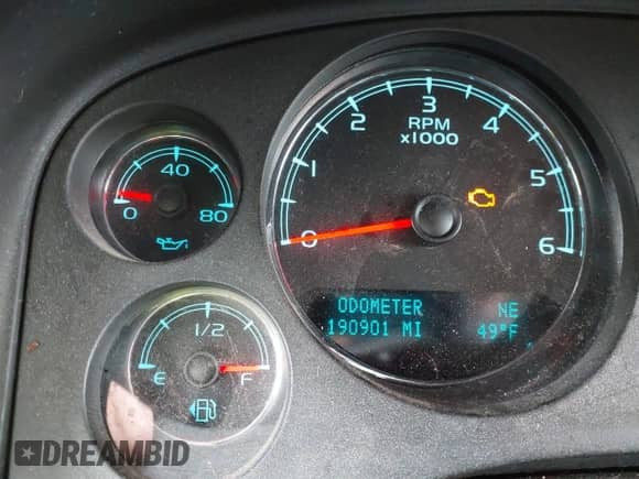 2011 Chevrolet Tahoe LT with VIN 1GNSKBE08BR212318, listed as a IAAI auction lot 43252828 with 190,901 mi miles and . Bid and sale history available at DreamBid. Image 15.