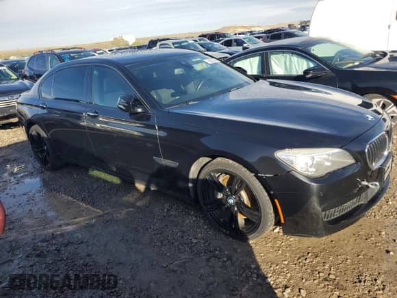 2013 BMW 7 Series 750Li xDrive with VIN WBAYF8C5XDD141533, listed as a Copart auction lot 86252435 with 64,511 mi miles and Clean title. Bid and sale history available at DreamBid. Image 4.