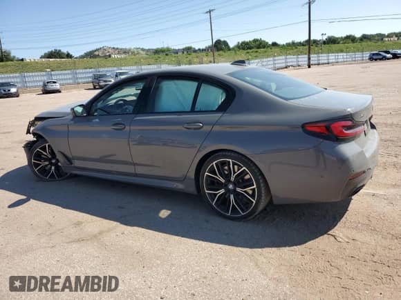 2022 BMW 5 Series 540i xDrive z VIN WBA73BJ01NWX68037, wystawiony jako Copart lot #71298785 z przebiegiem Nie podano mil oraz Szkoda całkowita • Salvage title. Historia ofert i sprzedaży dostępna na DreamBid. Obrazek 2.