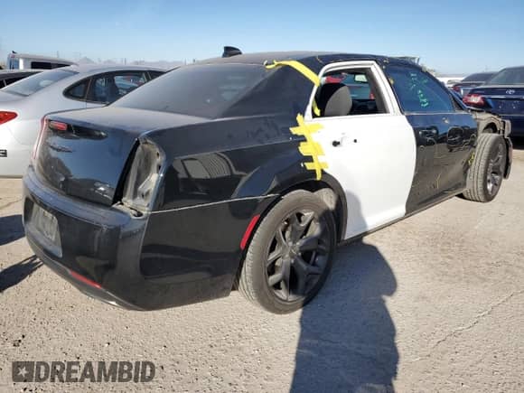 2020 Chrysler 300 Touring L с VIN 2C3CCAAG3LH220629, выставлен на аукционе Copart как лот 82928664 с пробегом 207 192 миль миль и Списание • Salvage title. История ставок и продаж доступна на DreamBid. Изображение 3.