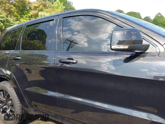 2014 Jeep Grand Cherokee SRT-8 z VIN 1C4RJFDJ2EC174412, wystawiony jako IAAI lot #42116541 z przebiegiem 124 693 mil mil oraz . Historia ofert i sprzedaży dostępna na DreamBid. Obrazek 13.