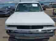 1993 Chevrolet Blazer z VIN 1GNDT13W0P2159153, wystawiony jako IAAI lot #42414622 z przebiegiem 224 752 mil mil oraz . Historia ofert i sprzedaży dostępna na DreamBid. Obrazek 12.