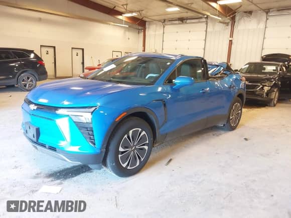 2024 Chevrolet Blazer EV eAWD LT z VIN 3GNKDBRJ6RS216307, wystawiony jako IAAI lot #41935806 z przebiegiem 10 850 mil mil oraz . Historia ofert i sprzedaży dostępna na DreamBid. Obrazek 2.