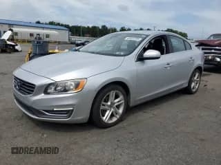 2015 Volvo S60 T5 Premier с VIN YV1612TB1F2303120, выставлен на аукционе Copart как лот 68937295 с пробегом 76 173 миль миль и Списание • Salvage title. История ставок и продаж доступна на DreamBid. Изображение 1.