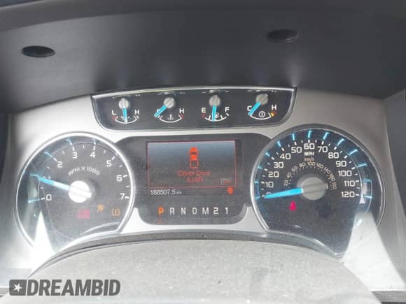 2014 Ford F-150 XL with VIN 1FTFW1ET4EFC04046, listed as a IAAI auction lot 42275364 with 188,507 mi miles and . Bid and sale history available at DreamBid. Image 7.