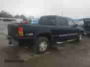 2005 GMC Sierra 1500 SLE z VIN 2GTEK13T351237413, wystawiony jako Copart lot #88888335 z przebiegiem 218 093 mil mil oraz Szkoda całkowita • Salvage title. Historia ofert i sprzedaży dostępna na DreamBid. Obrazek 3.