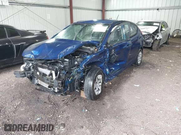 2017 Hyundai Accent SE z VIN KMHCT5AE3HU311675, wystawiony jako IAAI lot #43230078 z przebiegiem 128 375 mil mil oraz . Historia ofert i sprzedaży dostępna na DreamBid. Obrazek 2.