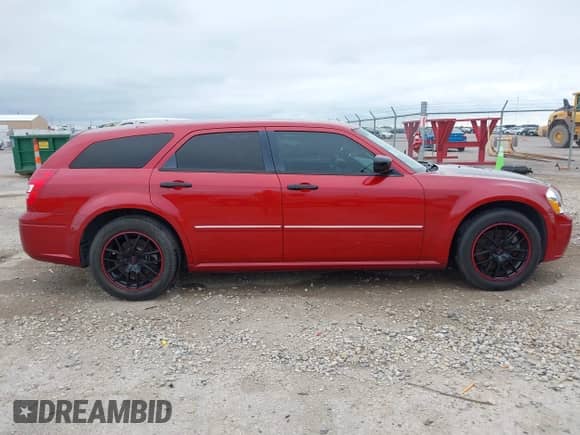 2005 Dodge Magnum SXT with VIN 2D4GZ48V85H648512, listed as a IAAI auction lot 42868043 with 170,616 mi miles and . Bid and sale history available at DreamBid. Image 13.