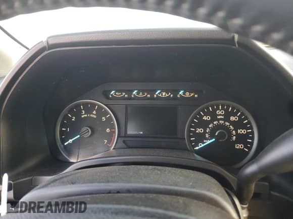 2018 Ford F-150 XLT z VIN 1FTFX1E5XJFB26106, wystawiony jako Copart lot #81038945 z przebiegiem Nie podano mil oraz Czysty tytuł • Clean title. Historia ofert i sprzedaży dostępna na DreamBid. Obrazek 9.