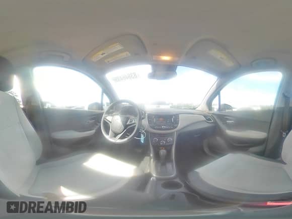 2017 Chevrolet Trax LS z VIN 3GNCJKSB7HL205485, wystawiony jako Copart lot #83846435 z przebiegiem 93 115 mil mil oraz Szkoda całkowita • Salvage title. Historia ofert i sprzedaży dostępna na DreamBid. Obrazek 16.