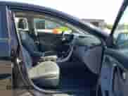 2013 Hyundai Elantra GLS с VIN KMHDH4AE4DU962730, выставлен на аукционе IAAI как лот 43198048 с пробегом 94 021 миль миль и . История ставок и продаж доступна на DreamBid. Изображение 5.