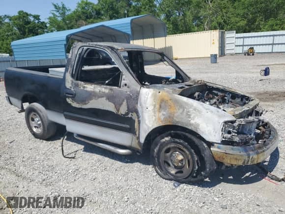 2003 Ford F-150 XL с VIN 2FTRF17W53CA11627, выставлен на аукционе Copart как лот 53781405 с пробегом Не указан миль и Списание • Salvage title. История ставок и продаж доступна на DreamBid. Изображение 4.