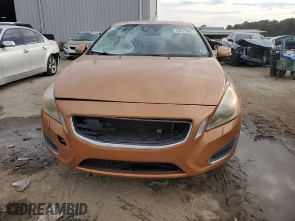 2012 Volvo S60 T6 with VIN YV1902FH8C2024792, listed as a Copart auction lot 43811995 with 189,057 mi miles and Salvage title. Bid and sale history available at DreamBid. Image 5.