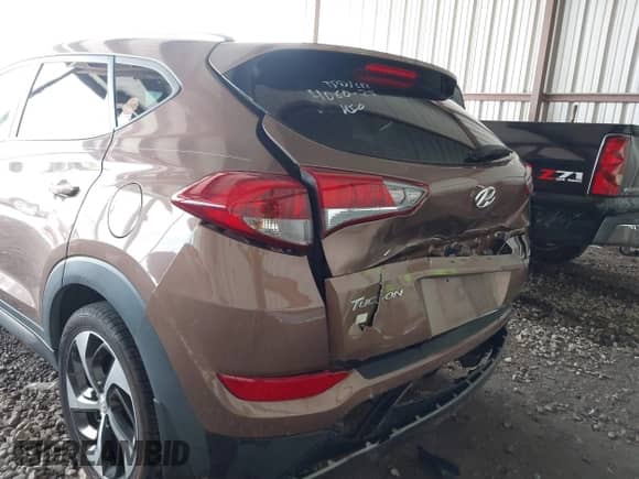 2016 Hyundai Tucson Limited with VIN KM8J3CA2XGU246386, listed as a IAAI auction lot 42664978 with 89,212 mi miles and . Bid and sale history available at DreamBid. Image 6.