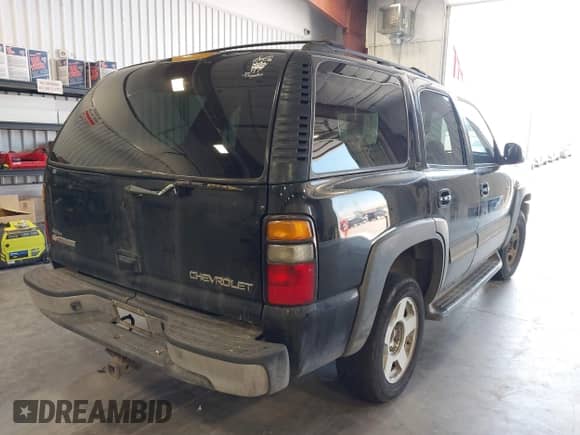 2005 Chevrolet Tahoe LT with VIN 1GNEK13TX5J159564, listed as a IAAI auction lot 43067193 with 222,318 mi miles and . Bid and sale history available at DreamBid. Image 4.