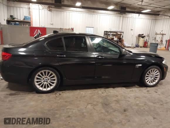 2012 BMW 5 Series 535i xDrive with VIN WBAFU7C55CDU56598, listed as a IAAI auction lot 43158087 with 134,533 mi miles and . Bid and sale history available at DreamBid. Image 14.