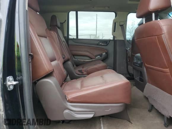 2018 Chevrolet Suburban Premier с VIN 1GNSKJKCXJR290901, выставлен на аукционе Copart как лот 89735135 с пробегом 113 911 миль миль и На запчасти • Non repairable. История ставок и продаж доступна на DreamBid. Изображение 11.