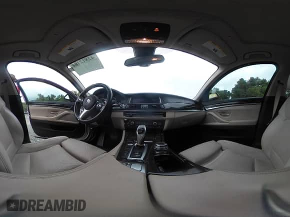 2016 BMW 5 Series 535i с VIN WBA5B1C55GG129363, выставлен на аукционе IAAI как лот 42812184 с пробегом 154 351 миль миль и . История ставок и продаж доступна на DreamBid. Изображение 18.