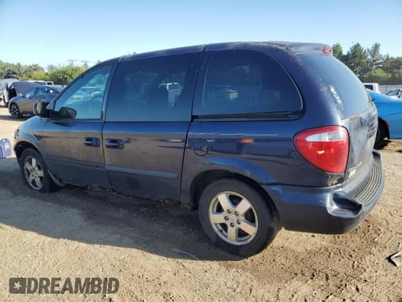 2005 Dodge Caravan SXT with VIN 1D4GP45R95B156433, listed as a Copart auction lot 70508265 with 236,381 mi miles and Salvage title. Bid and sale history available at DreamBid. Image 2.