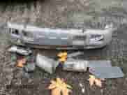 2004 Chevrolet Silverado 2500HD LT3 z VIN 1GCHK23G14F180092, wystawiony jako Copart lot #90902515 z przebiegiem Nie podano mil oraz Szkoda całkowita • Salvage title. Historia ofert i sprzedaży dostępna na DreamBid. Obrazek 13.