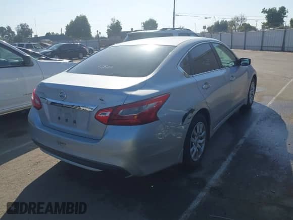 2016 Nissan Altima SR z VIN 1N4AL3APXGC192938, wystawiony jako IAAI lot #42159683 z przebiegiem 190 785 mil mil oraz . Historia ofert i sprzedaży dostępna na DreamBid. Obrazek 4.