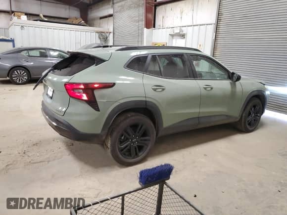 2025 Chevrolet Trax ACTIV с VIN KL77LKEP6SC046891, выставлен на аукционе Copart как лот 47522695 с пробегом 9 656 миль миль и Списание • Salvage title. История ставок и продаж доступна на DreamBid. Изображение 3.