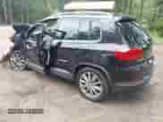 2012 Volkswagen Tiguan S с VIN WVGBV7AX4CW527518, выставлен на аукционе IAAI как лот 42952311 с пробегом Не указан миль и . История ставок и продаж доступна на DreamBid. Изображение 3.