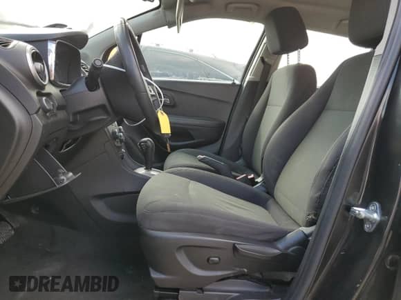 2016 Chevrolet Trax LS с VIN KL7CJKSBXGB715108, выставлен на аукционе Copart как лот 71856735 с пробегом 110 678 миль миль и Списание • Salvage title. История ставок и продаж доступна на DreamBid. Изображение 7.
