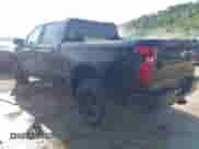2024 Chevrolet Silverado 1500 Custom Trail Boss z VIN 3GCUDCE84RG425834, wystawiony jako IAAI lot #42396212 z przebiegiem 16 564 mil mil oraz . Historia ofert i sprzedaży dostępna na DreamBid. Obrazek 3.