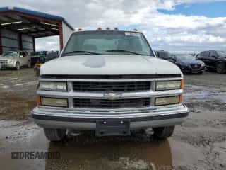 1999 Chevrolet Silverado 3500 с VIN 1GCHC33J2XF087634, выставлен на аукционе Copart как лот 58106714 с пробегом 205 431 миль миль и Чистый • Clean title. История ставок и продаж доступна на DreamBid. Изображение 5.