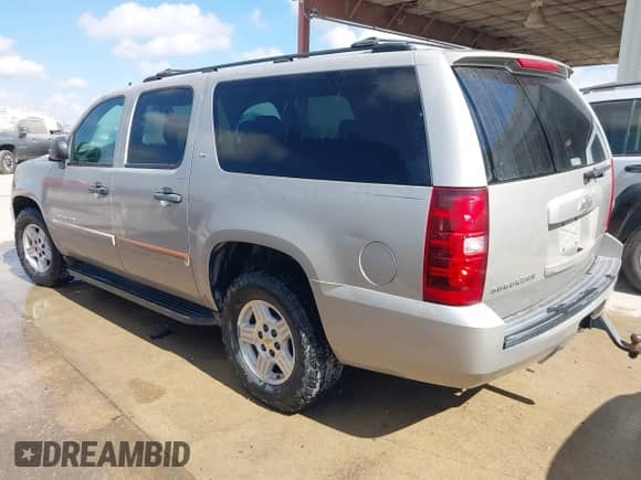 2008 Chevrolet Suburban 3LT с VIN 3GNFC16018G206960, выставлен на аукционе IAAI как лот 43330923 с пробегом 197 976 миль миль и . История ставок и продаж доступна на DreamBid. Изображение 3.