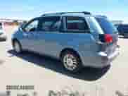 2008 Toyota Sienna XLE z VIN 5TDBK22C08S021333, wystawiony jako IAAI lot #42182716 z przebiegiem Nie podano mil oraz . Historia ofert i sprzedaży dostępna na DreamBid. Obrazek 3.