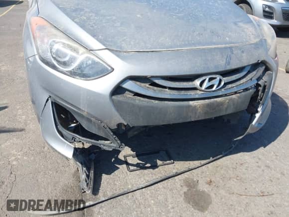 2015 Hyundai Elantra with VIN KMHD35LH6FU246118, listed as a IAAI auction lot 42425323 with Not provided miles and . Bid and sale history available at DreamBid. Image 6.