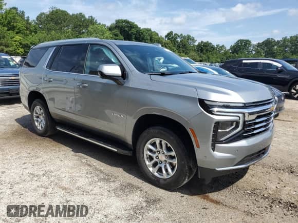 2025 Chevrolet Tahoe LT z VIN 1GNS5NRD9SR240831, wystawiony jako Copart lot #60608515 z przebiegiem 7 262 mil mil oraz Czysty tytuł • Clean title. Historia ofert i sprzedaży dostępna na DreamBid. Obrazek 4.