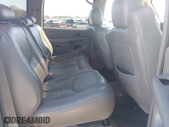 2005 GMC Sierra 1500 SLT z VIN 2GTEC13T251100136, wystawiony jako IAAI lot #41031903 z przebiegiem 440 920 mil mil oraz . Historia ofert i sprzedaży dostępna na DreamBid. Obrazek 8.